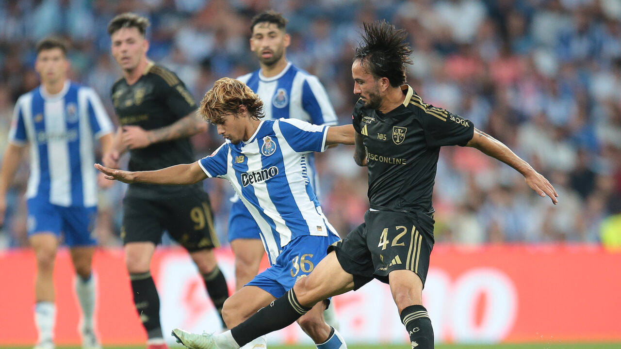 爱游戏-转会期葡超传出新动向，武汉三镇刷新队史纪录，管理层表态——底气十足，临场指挥获称赞的简单介绍