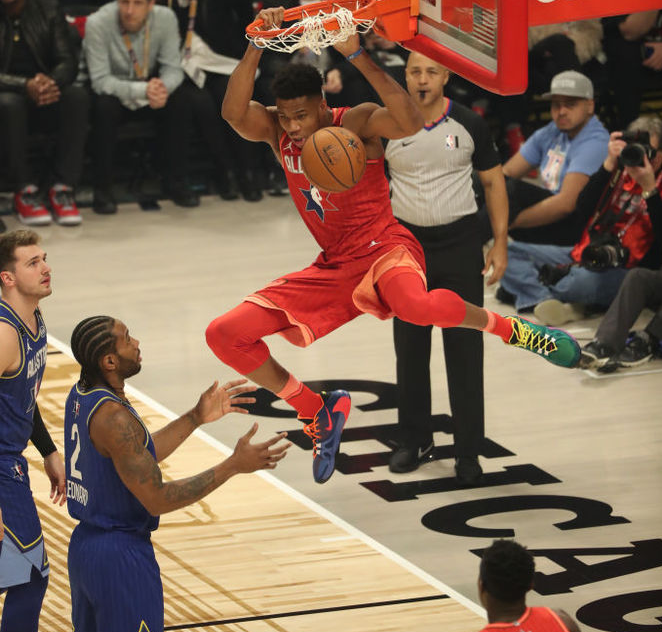 爱游戏官方入口-广州队训练开放日；关键时刻临场应变引欢呼；全明星赛在即；赛程密集仍需轮换的简单介绍